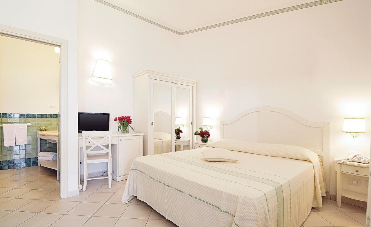 Secret Village 4* Budoni